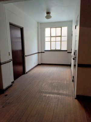 EB-PQ8122 (1).jpg